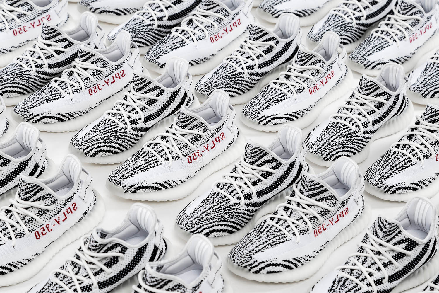 Vel gewoon atoom adidas Originals YEEZY BOOST 350 V2 "Zebra" Raffle | HBX - Globally Curated  Fashion and Lifestyle by Hypebeast